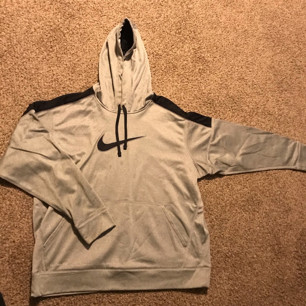 Nike men’s hoodie